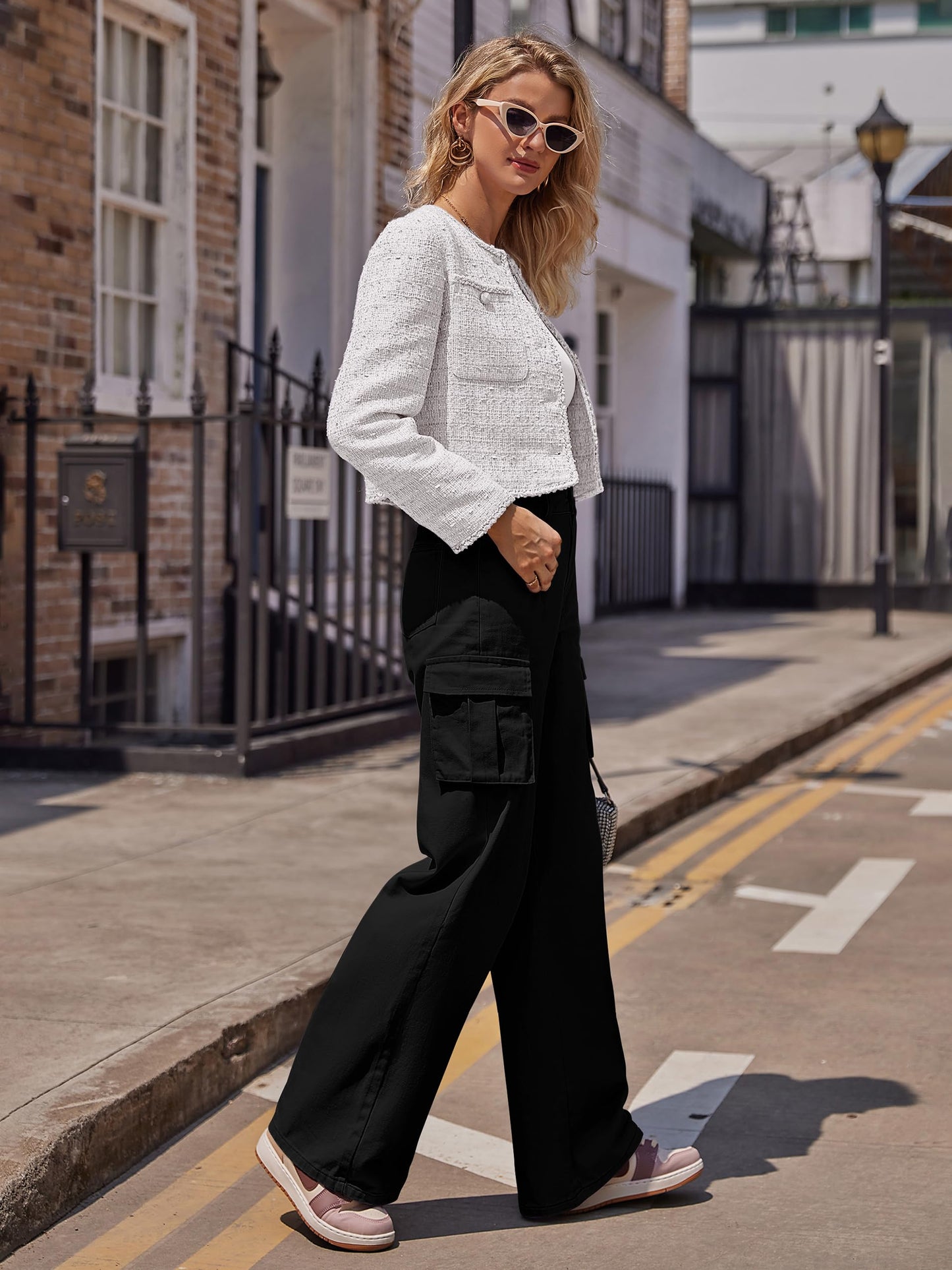 HOGHOW Womens Cargo Jeans High Waisted Wide Leg Baggy Denim Cargo Pants Flap Pocket Y2K Streetwear Casual Trousers